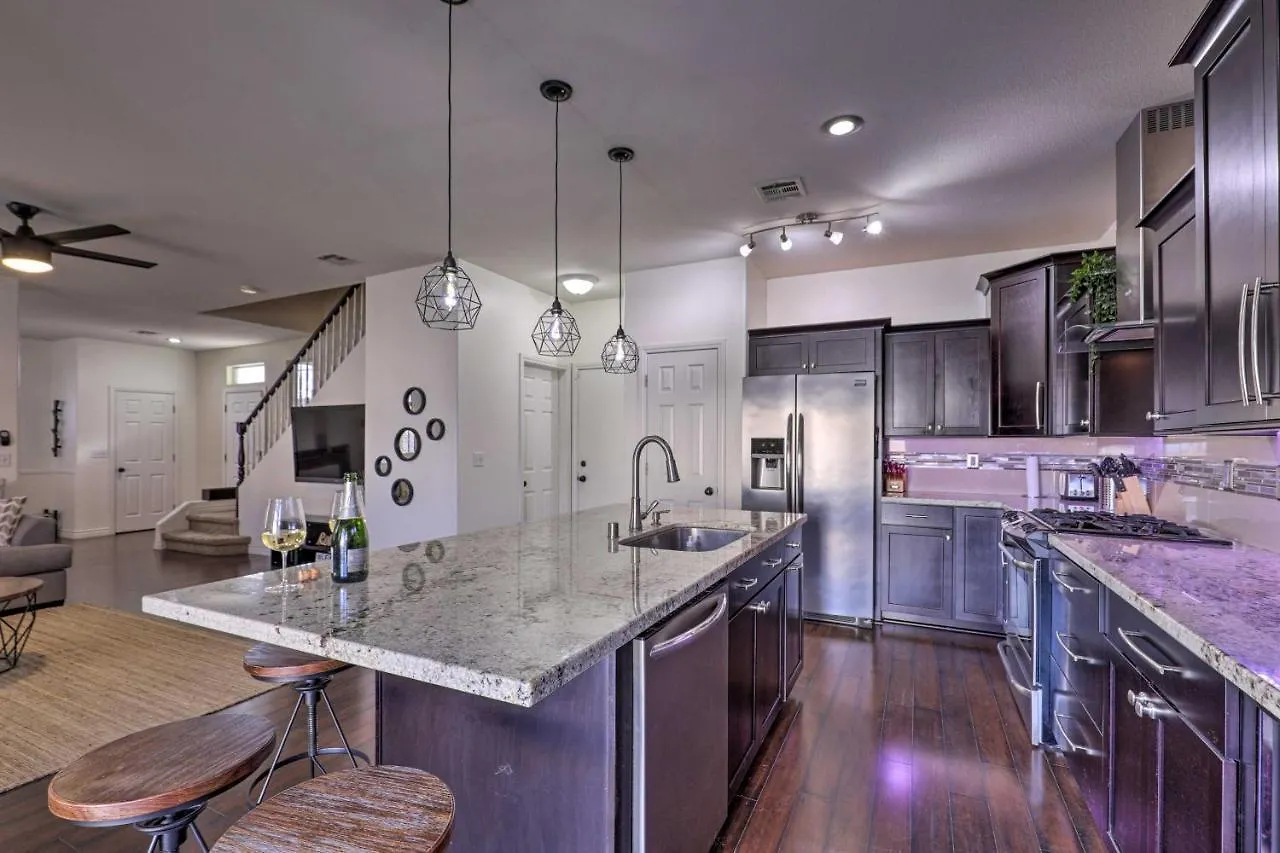 Feriehus Luxurious Vegas Digs Hot Tub, Bbq, Cabana And More! Las Vegas USA